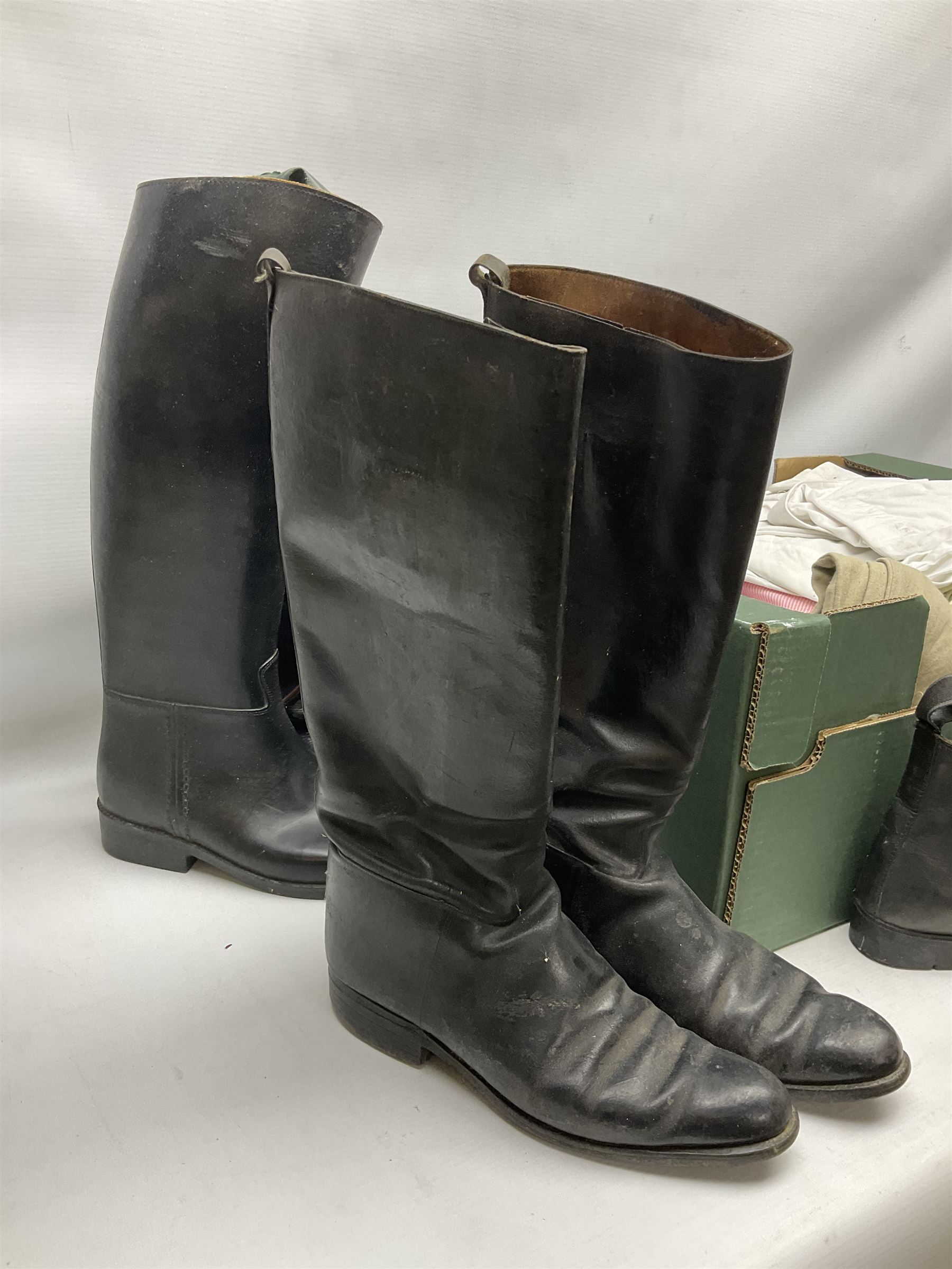 Quantity of horse tack and equipment to include Hauptner electric horse clippers, The Horseman Electric Clippers, bits, bridles, girths, rugs, jodpa boots etc  