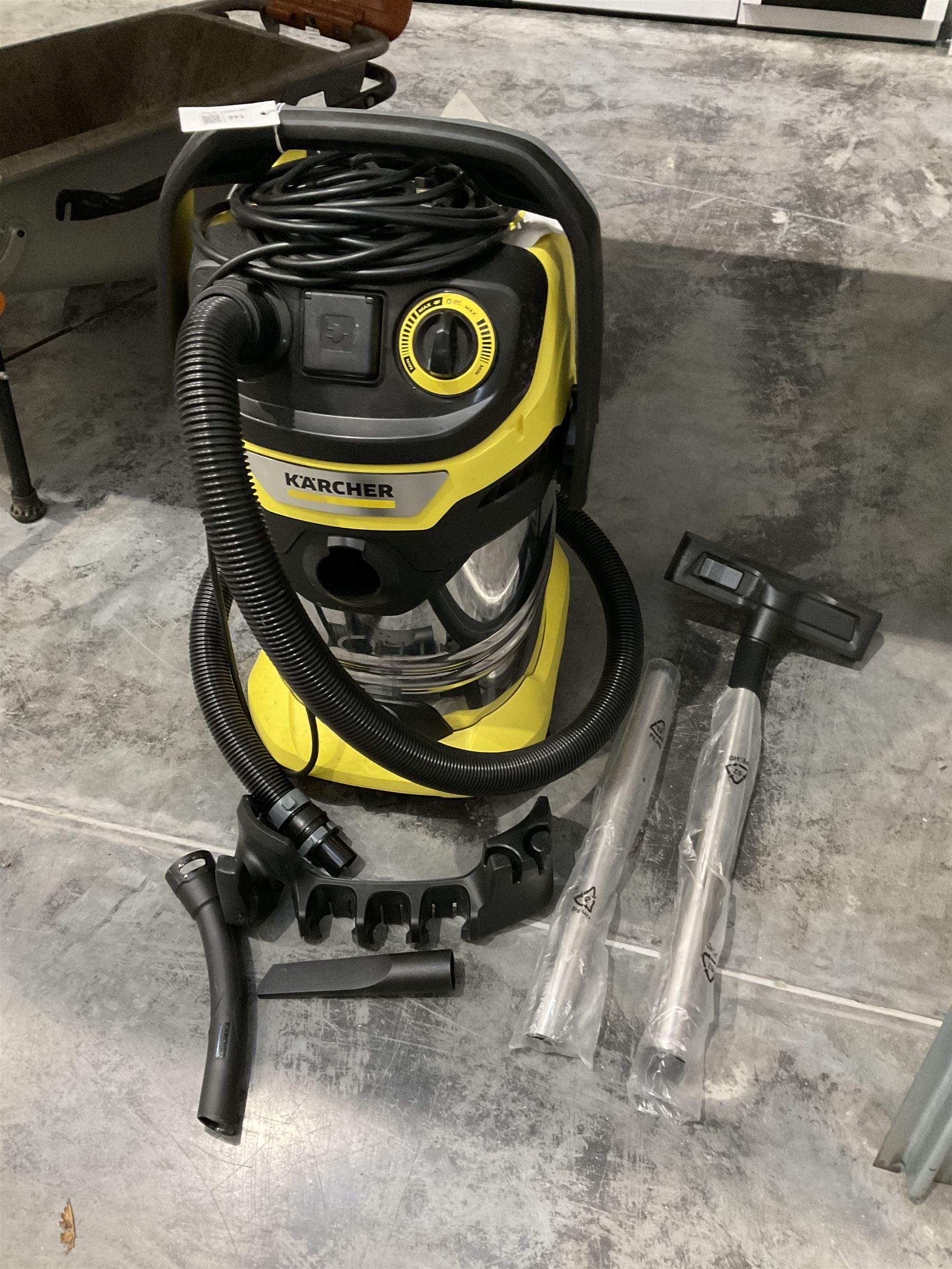 Kärcher WD 6 P wet and dry vacuum cleaner - THIS LOT IS TO BE COLLECTED BY APPOINTMENT FROM DUGGLEBY STORAGE, GREAT HILL, EASTFIELD, SCARBOROUGH, YO11 3TX
