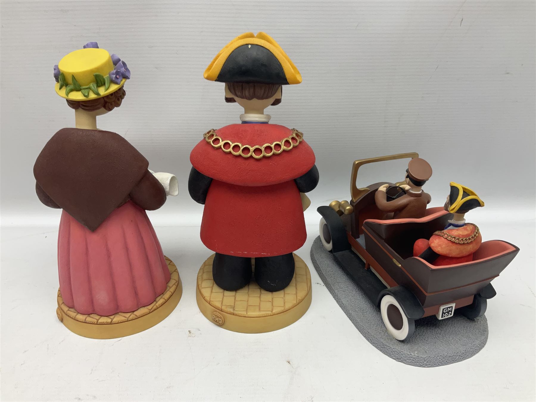 Ten Robert Harrop figures, comprising The World of Roald Dahl Mr Twit RD04 and The BFG RD03, boxed, The Camberwick Green Collection limited edition Mrs Honeyman CG04, The Mayor CGL04 and The Mayor and Philby in the Memorial Car CG68, The PG Chimps Collection Dolly PG003, boxed, Andy Capp by Reg Smythe Andy Capp AC01 and Flo AC02, boxed, and Country Companions English Setter CC21 and Flat Coat Retriever Fisherman CC13, boxed