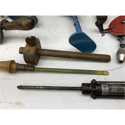 Quantity of woodworking tools, comprising hand drills to include Stanley No. 803 and No. 5803, Qualcast Clipper etc, together with collection of planes to include moulding examples and rebate plane of stepped form, and further tools including chisels etc