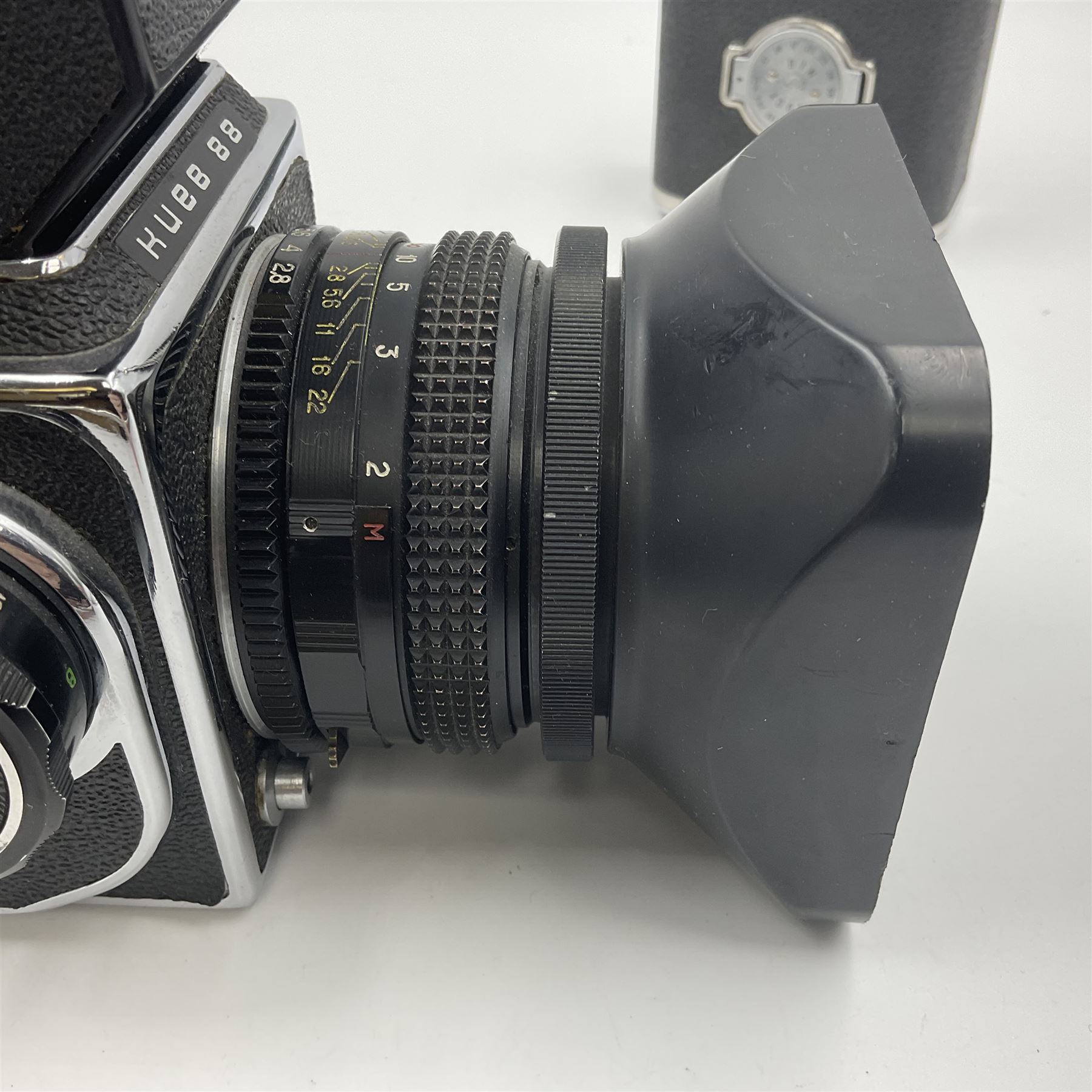 Kueb 88 camera body, with 'Mc Bonha-3 2.8/80' lens serial no 824052