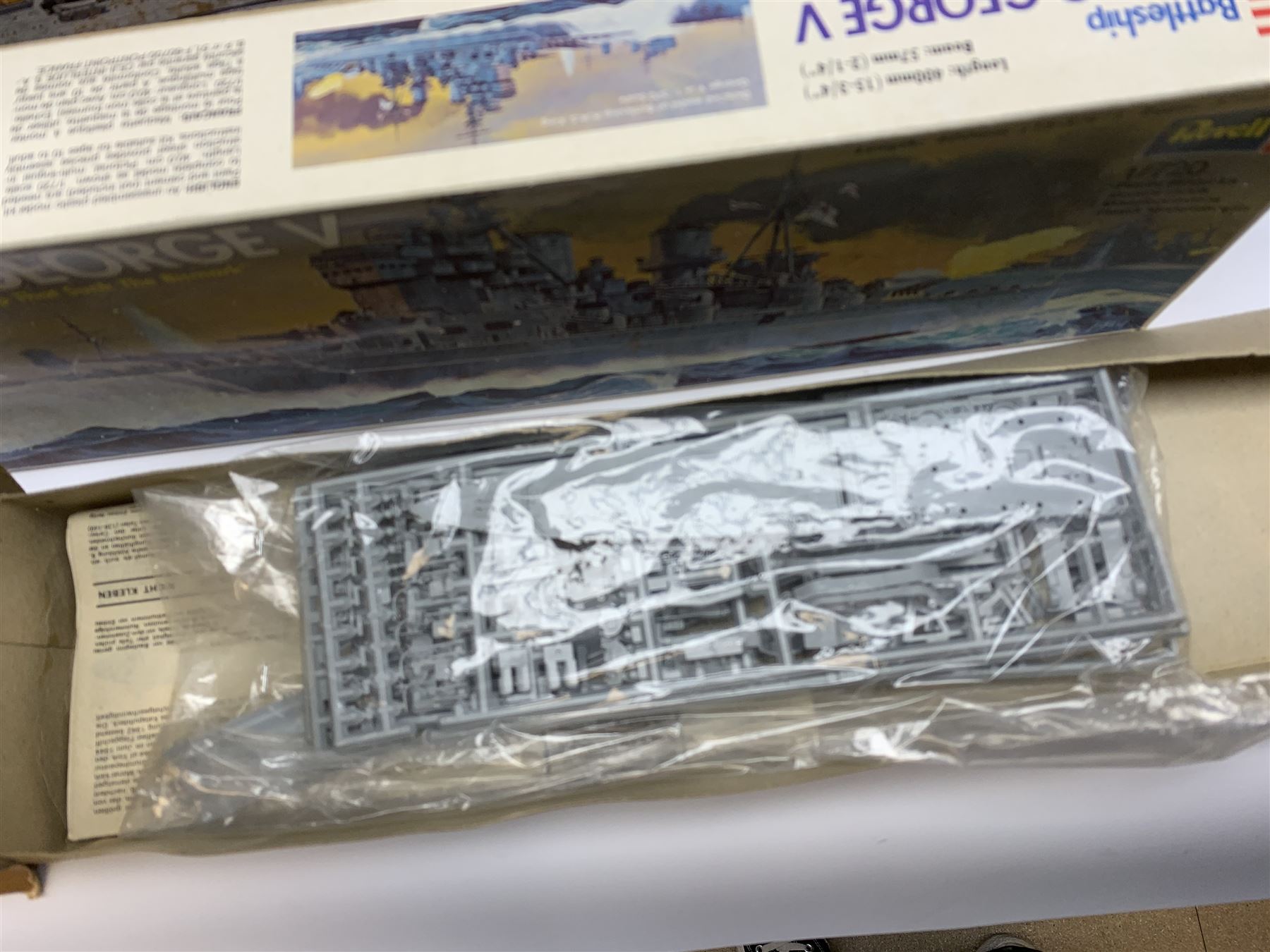 Ten plastic model kits of ships by Airfix, Revell, Dragon and Skywave, predominantly 1/600th scale including R.M.S. Titanic, HMS Invincible, two x HMS Ark Royal, HMS Fearless, HMS Hood, HMS Belfast, Bismarck etc; all boxed, most in factory sealed transparent packaging (10)