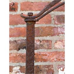 19th century wrought iron rose arch. H237cm, W116cm, D30cm.  - COLLECTION BY APPOINTMENT FROM: The White House, Thirsk Road, Easingwold, York, YO61 3NF - CALL 01723 507111 TO ARRANGE