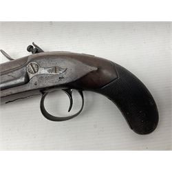 Early 19th century Wm. Hollis flintlock belt or pocket pistol, approximately 20 bore, the 10cm barrel with ram rod under, engraved lock plate with maker's name and roller frizzen, engraved trigger guard with pineapple finial and walnut stock with chequered grip L25cm overall