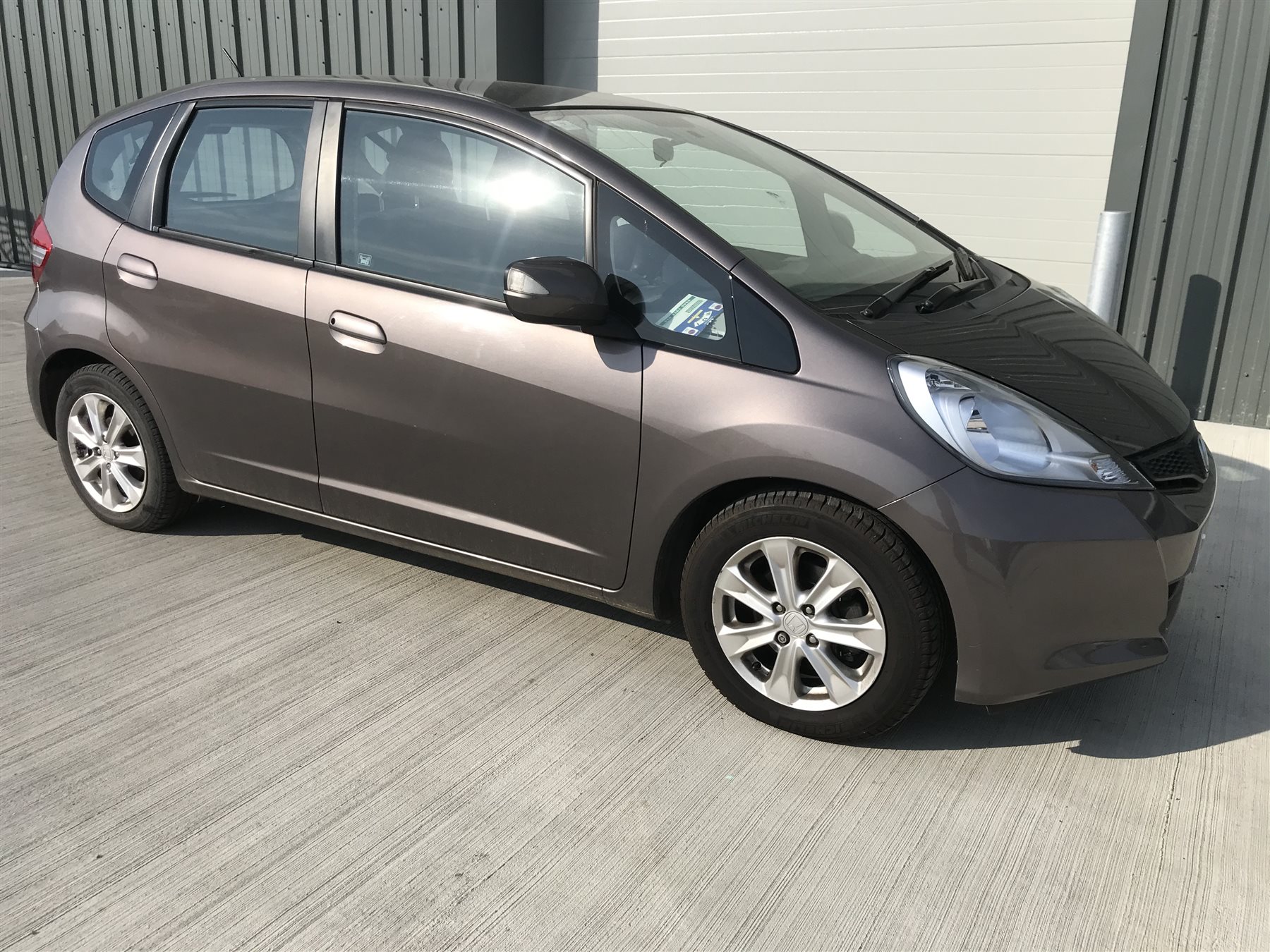 2012 Honda Jazz 1.4 i-VTEC ES CVT. 5 doors, automatic transmission, petrol, climate control, electric windows. 32,000 miles from new. Alloy wheels. No V5 present, No MOT. From local estate.
