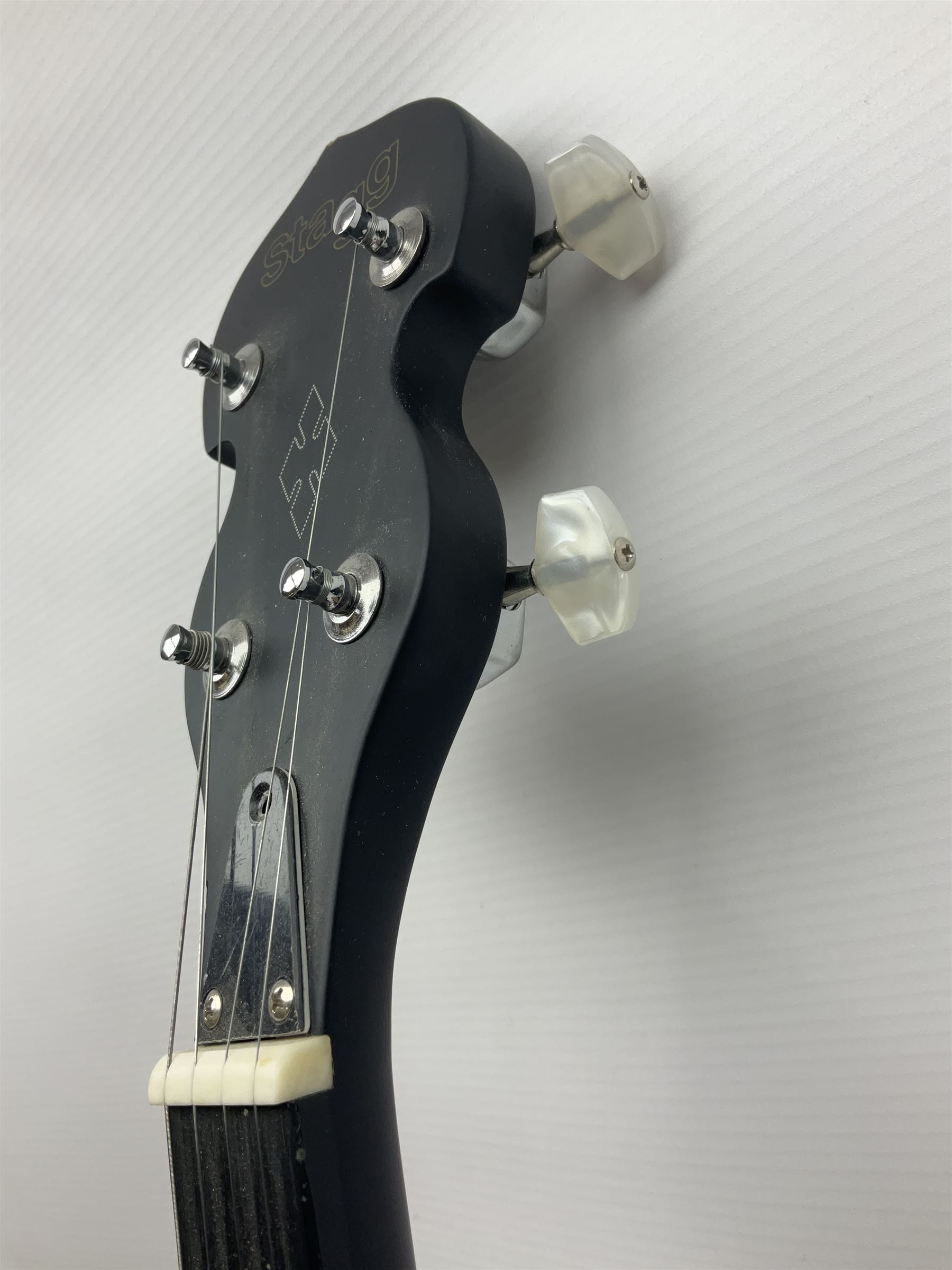 Stagg 5-string banjo L97.5cm; in soft carrying case