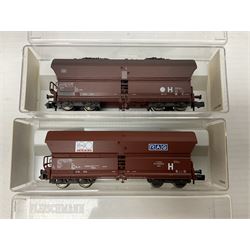 Fleischmann 'N' gauge - thirteen goods wagons Nos.8201K, 8234K, 8240K, 8282, 8325, 8330, 8372K, 8488K, 8515K, 834606K, 852401K, 852404K & 868523K; all boxed (13)