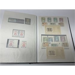 Mostly mint collection of 'Freedom From Hunger' stamps from around the World including Argentina, Belgium, Cameroon, Denmark, India, Ireland, Liberia, Poland etc, a well presented collection housed in a stockbook