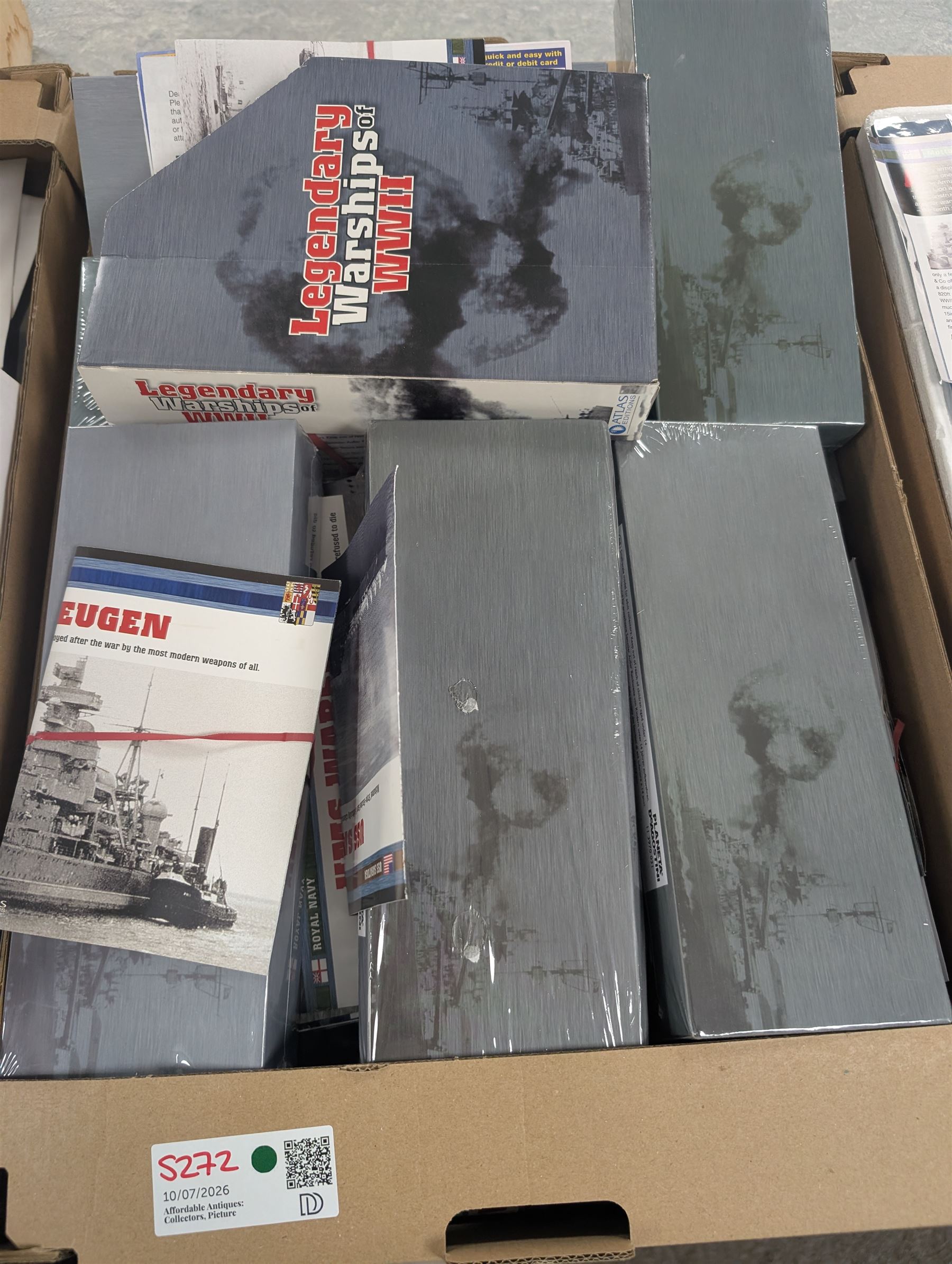 Corgi Heavy Haulage 1:50 scale Pickfords Scammell Constructors and Low Loader, boxed together with a collection of Atlas Editions diecast models, including military aircraft, Great British Buses, Legendary Warships, etc all boxed