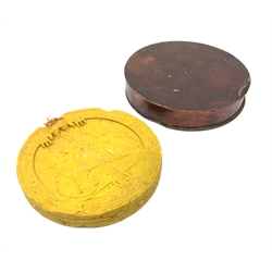 Large Victorian Royal wax seal, housed in a tin, diameter 16cm