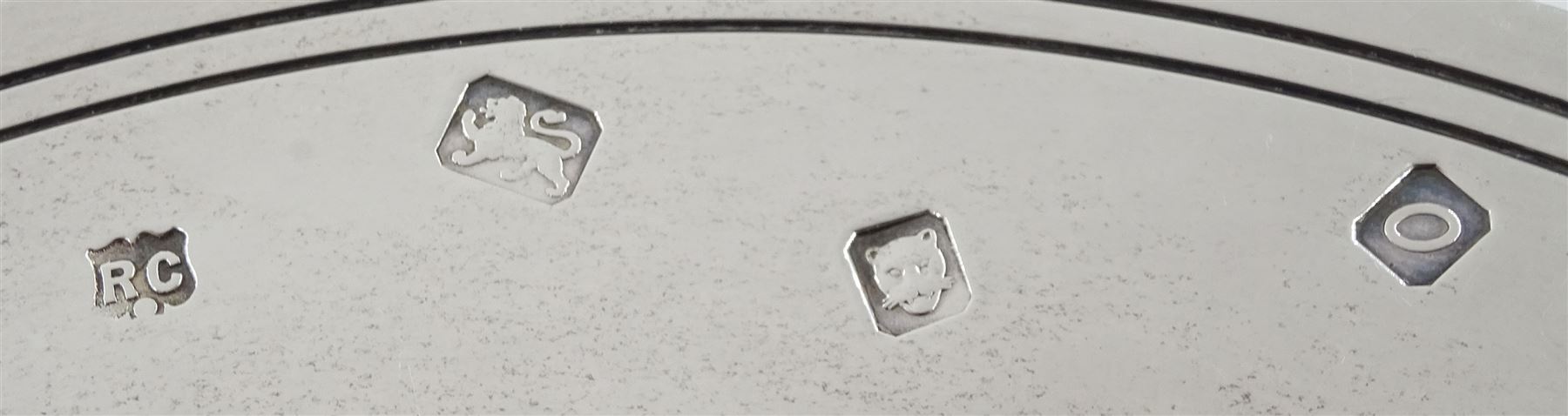 Silver Armada dish by William Comyns & Sons Ltd, London 1969, approx 8.9oz