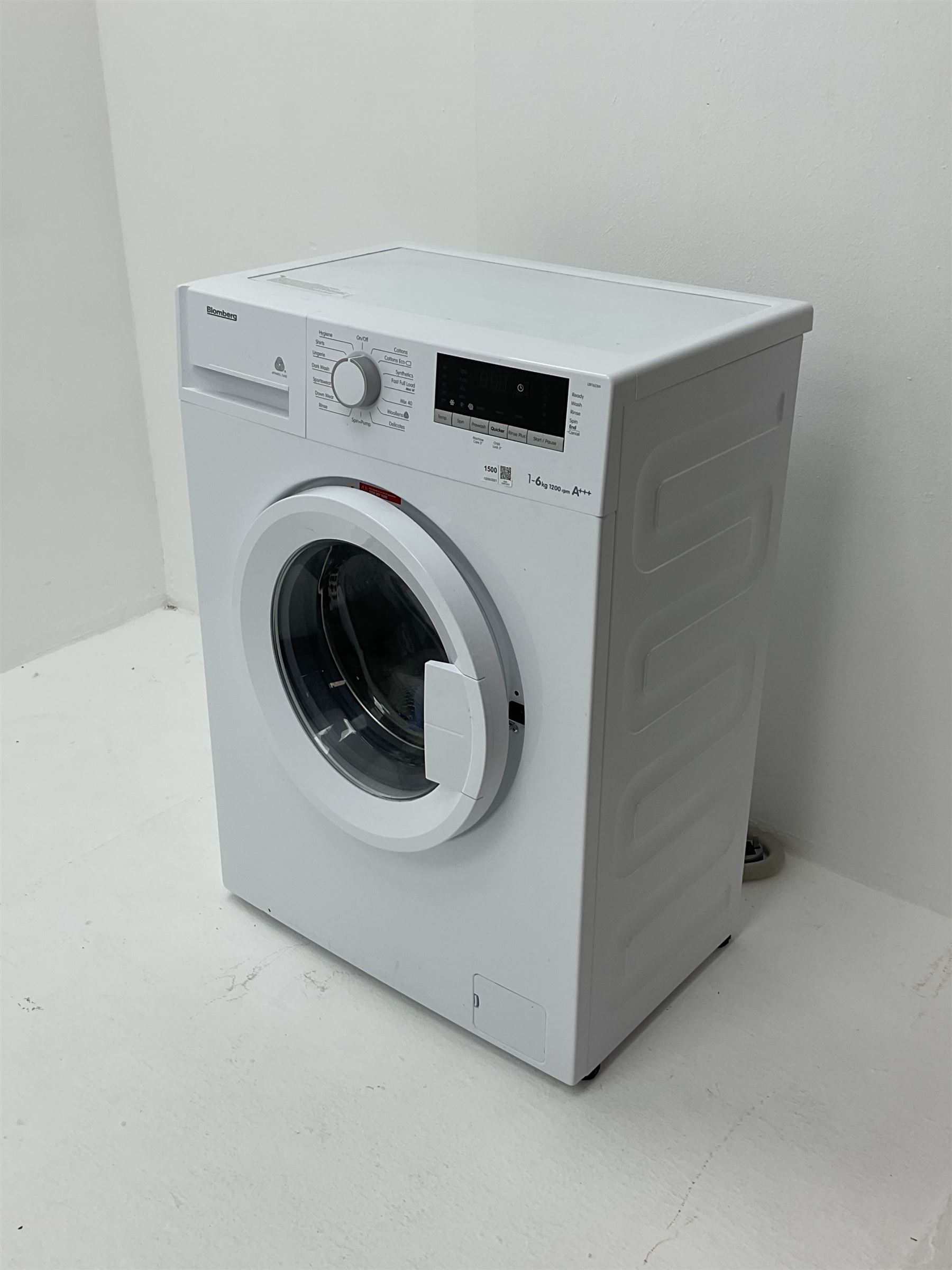 Blomberg LBF1623W washing machine 