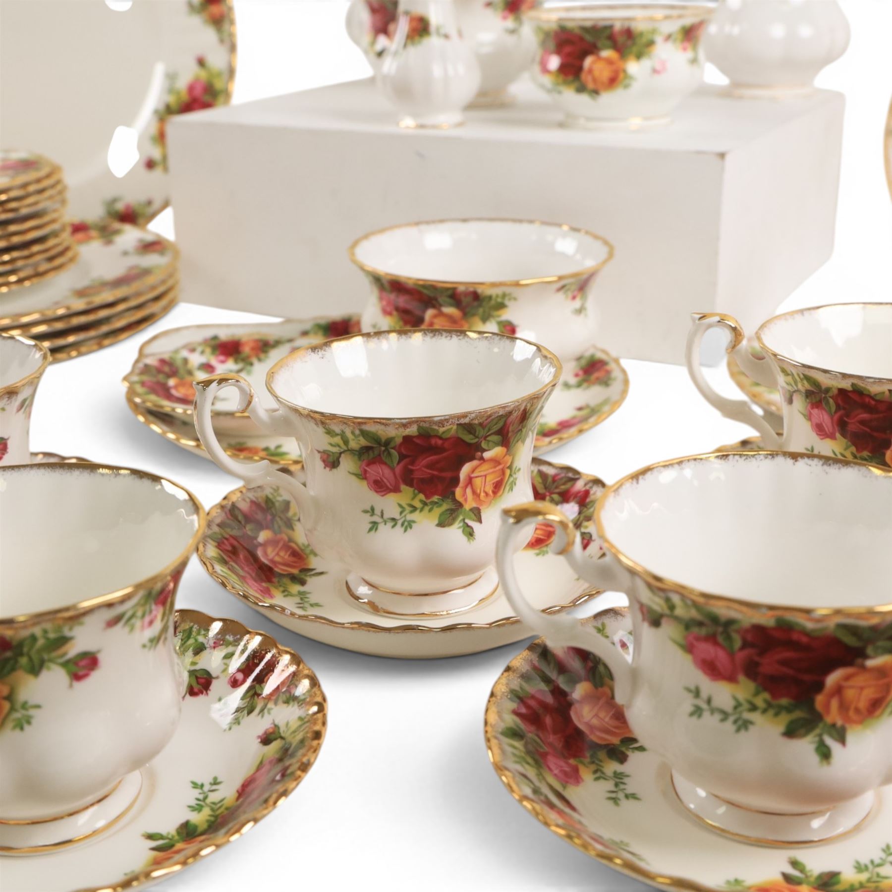 Royal Albert Old Country Roses pattern part tea service, including fifteen teacups and saucers, two open sucrier, two milk jugs, twenty side plates etc  