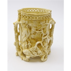  Royal Worcester quatrefoil shaped vase, decorated in relief with Chinoiserie design no. 956 H12cm  