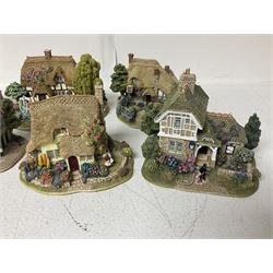 Fifteen Lilliput Lane models, including The Nineteenth Hole, Cowslip Cottage, The Lion Mongers, Going For a Song and Old Crofty, Gossip Gate and Beehive Cottage, all with deeds and original boxes (15)