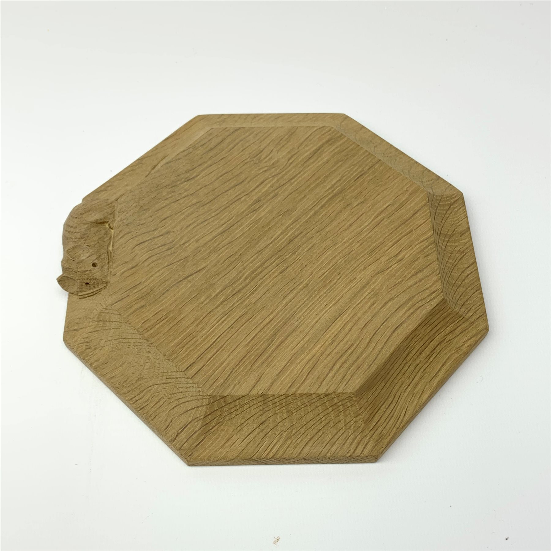 'Mouseman' small octagonal oak stand/chopping board by Robert Thompson