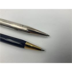 Sheaffer Targa 1011 Diamond Square fountain pen, the gold plated barrel with nib stamped 14K 585, together with another Sheaffer Targa fountain pen with blue barrel and gold nib stamped 14K 585 and matching ballpoint, and Sheaffer ballpoint pen with sterling silver barrel, largest L13.5cm (4)