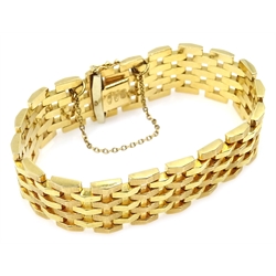  18ct gold four bar gate bracelet, stamped 750, approx 52.1gm   
