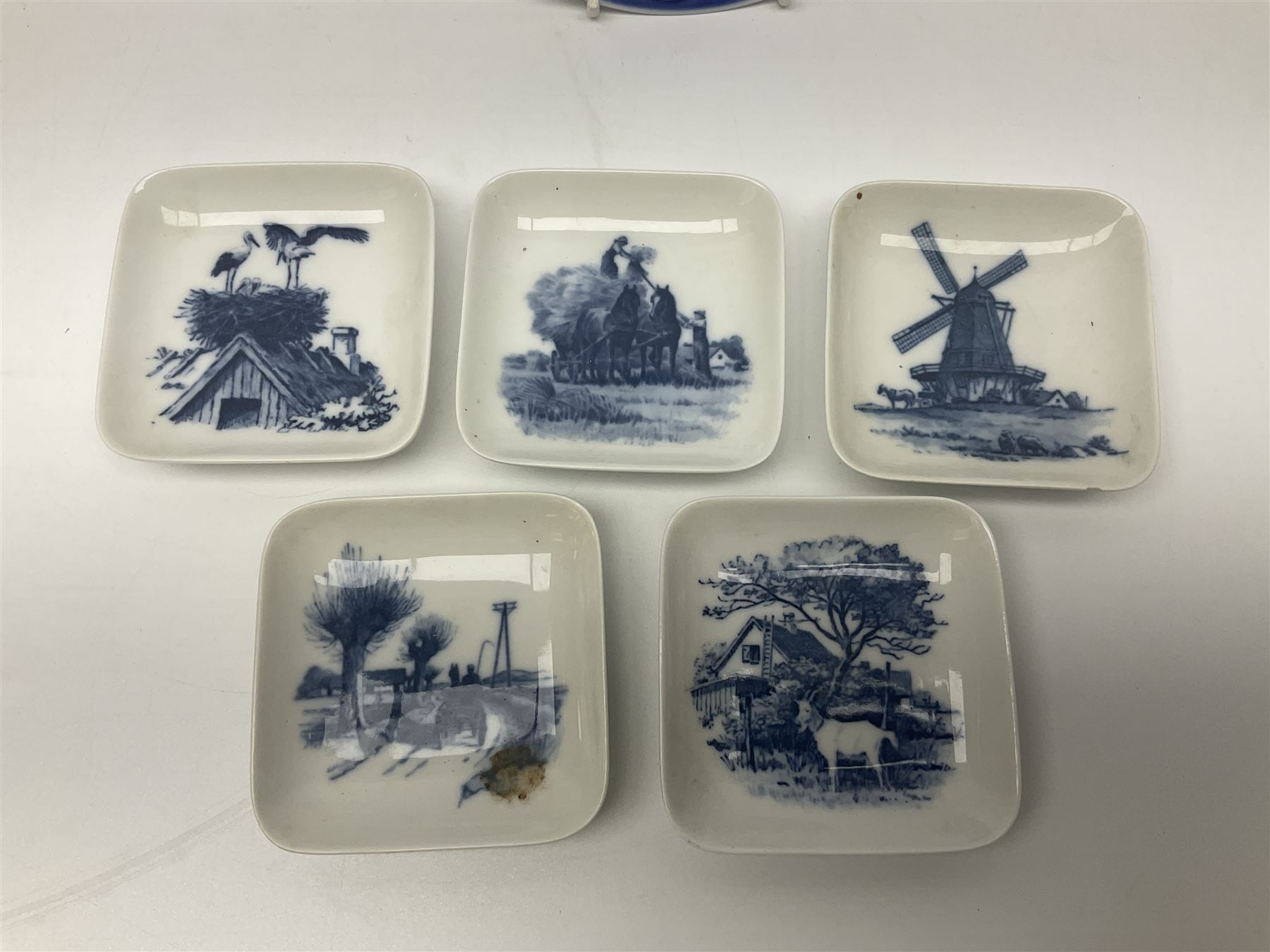 Royal Copenhagen, Mors Dag 1973 plate, together with Royal Copenhagen  vase and ticket dishes and a Lladro swan  