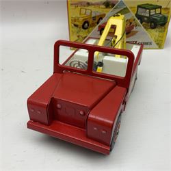 Tri-Ang - Mini Hi-Way Series tin-plate Land Rover with Canopy and Service Truck in red; both in original boxes 
