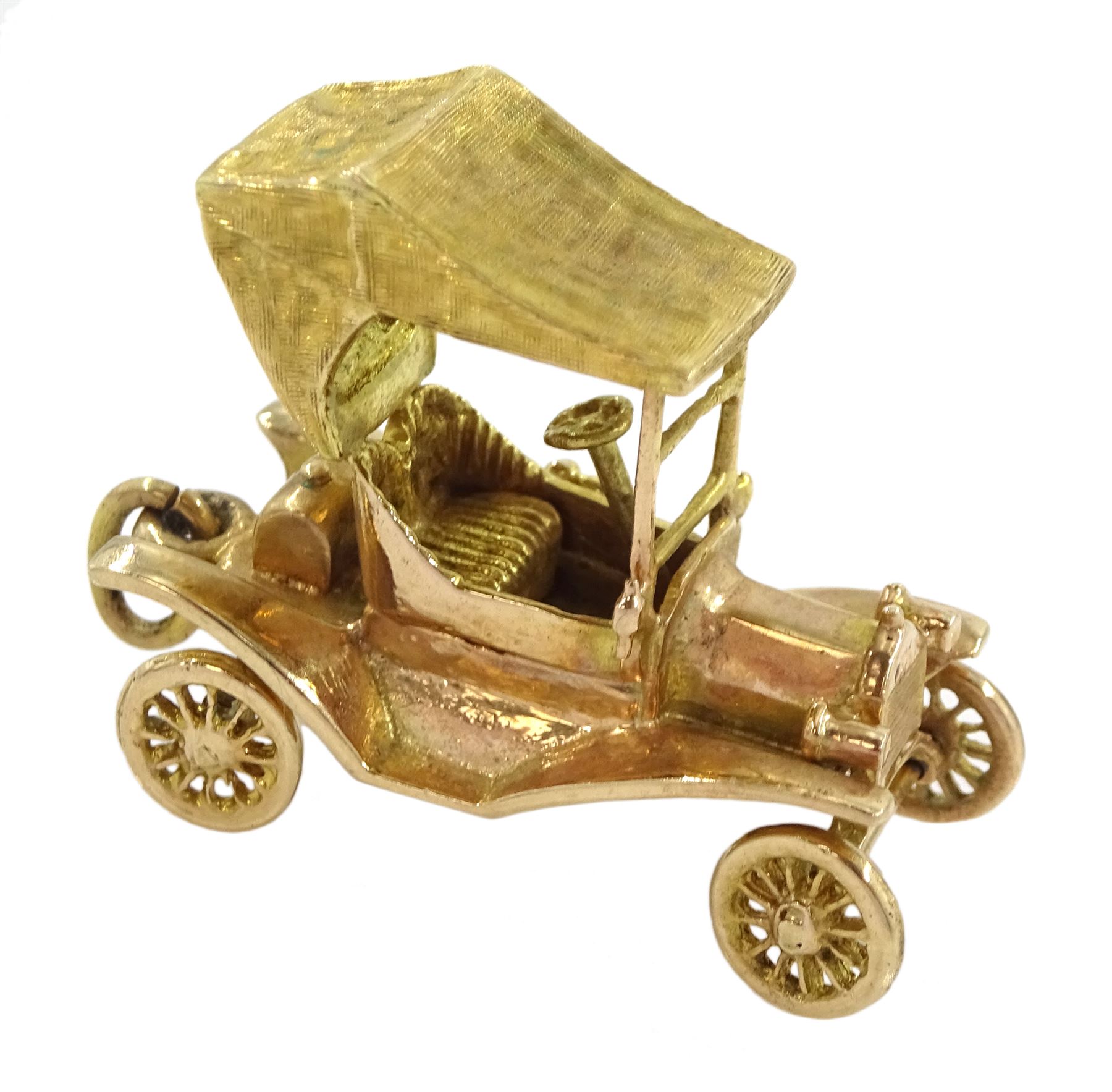 9ct gold Ford Model T classic car pendant / charm, hallmarked