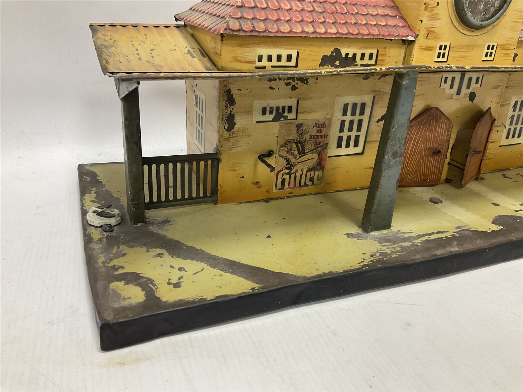 Märklin/Bing - c1930s tin-plate railway station in the style of a WW2 German station for ‘0’ gauge 