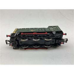 Bachmann Branch-Line '00' gauge - Class 08 Diesel Shunter locomotive no. D3336, Class 20 Diesel locomotive no. D8000, Class 04 Diesel Shunter locomotive no. 11217 and Class 08 Diesel Shunter locomotive no. 13029 (4)