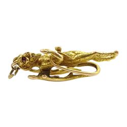 Gold devil pendant/charm tested to 17ct, approx 7.6gm