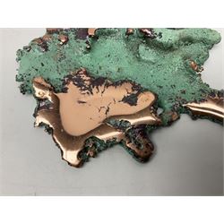 Large free form copper splash, with green patina and polished copper accents, at largest point H16cm, L18cm