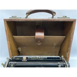 Underwood Standard Four Bank Keyboard typewriter in leather case