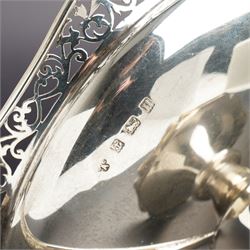 Silver two handled fruit dish with pierced border on a pedestal foot D18cm Birmingham 1912  