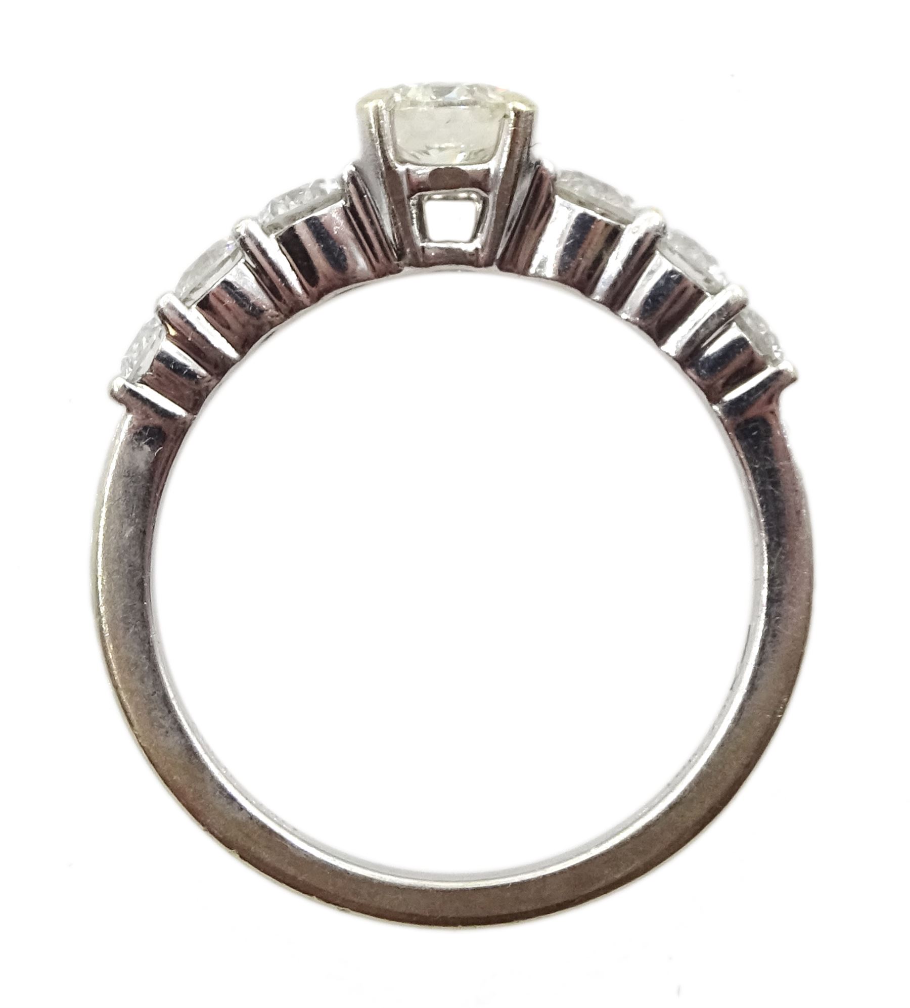18ct white gold graduating seven stone round brilliant cut diamond ring, hallmarked, central diamond approx 0.40 carat, total diamond weight approx 1.00 carat