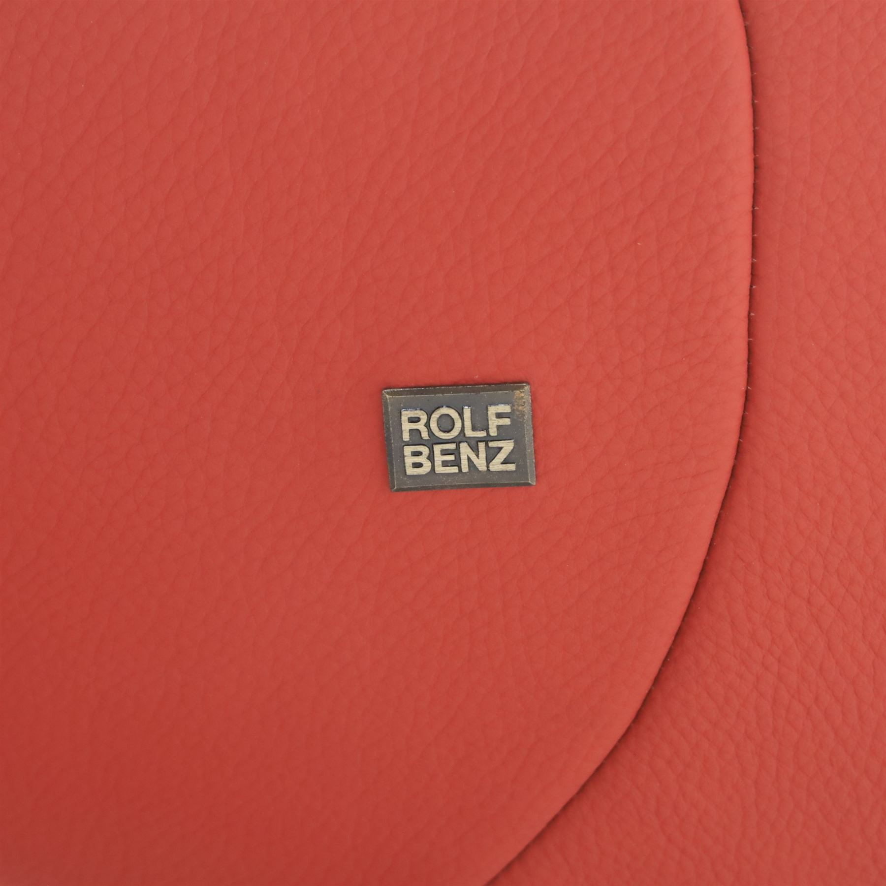 Rolf Benz - contemporary chaise longue upholstered in oxblood leather