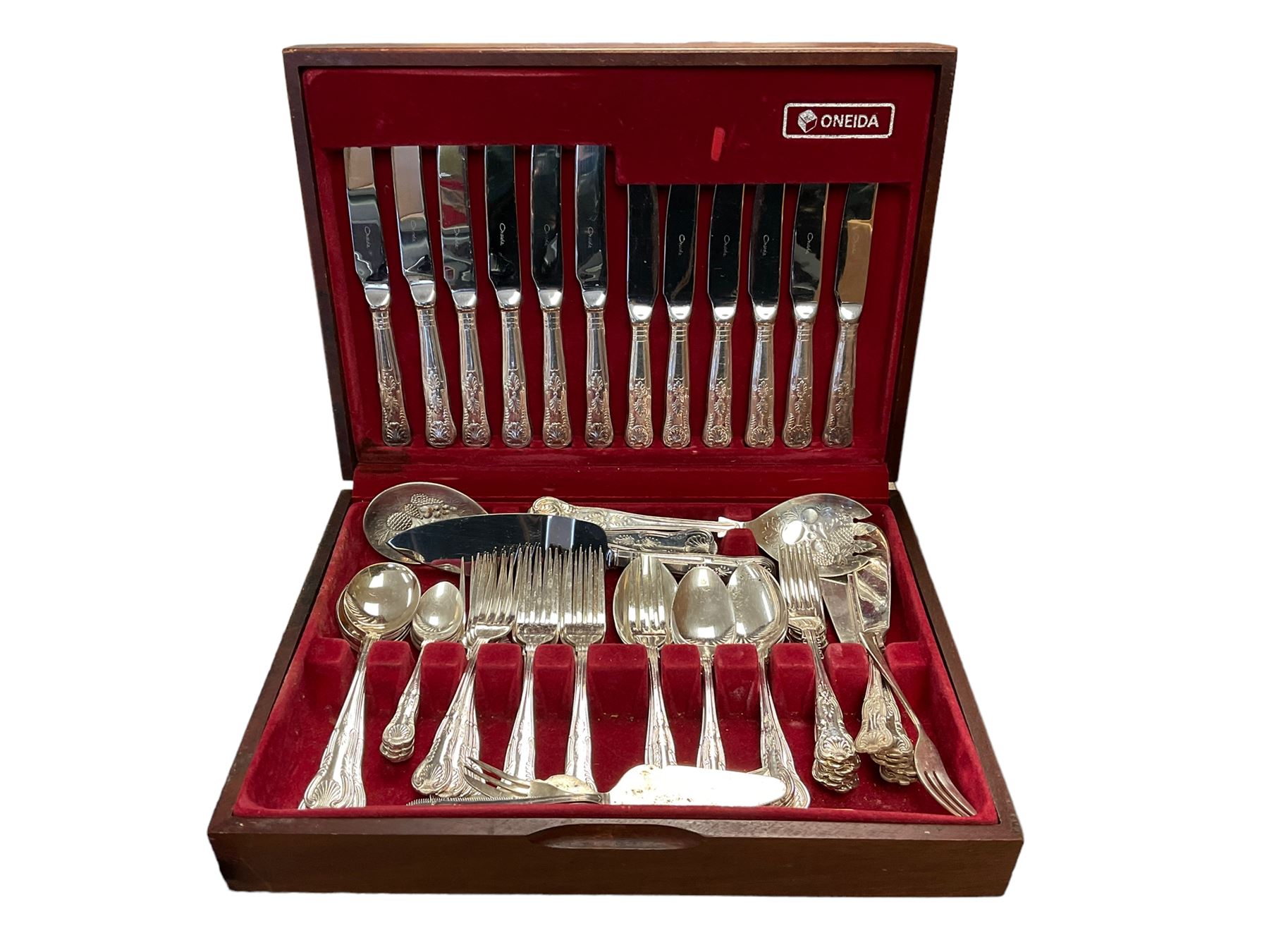 Oneida canteen, together with silver plated goblets, Poole dish, glass decanter and other collectables 