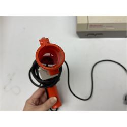 Nintendo Entertainment System (1985) console with two controllers, accessories and instruction booklet. NES Games ‘Duck Hunt’ with Nintendo Zapper gun, ‘Pinball’ and ‘Super Mario Bros.’, all with original sleeves and instruction booklets. NES game ‘Super Mario Bros. 2’ cartridge only