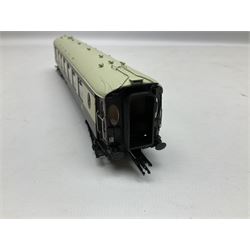 Hornby '00' gauge - Brighton Belle 1934 train pack, DCC ready 