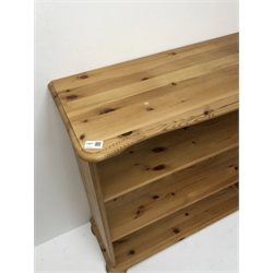  Solid pine open bookcase fitted with two adjustable shelves, W86cm, H90cm, D33cm  