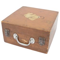 1940s Husun Plath sextant no. 25783 in black finish, contained in fitted wooden case with service label dated 1945