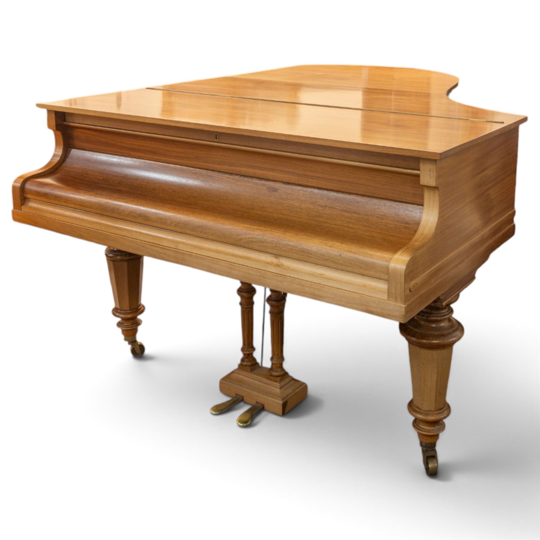 Edwardian C. Bechstein mahogany cased baby grand piano, serial no. 84403 circa 1907, retailed by 1066 Pianos Cambridge, raised on turned and faceted tapering supports terminating in brass castors, H100cm, L183cm
This item has been registered for sale under Section 10 of the APHA Ivory Act