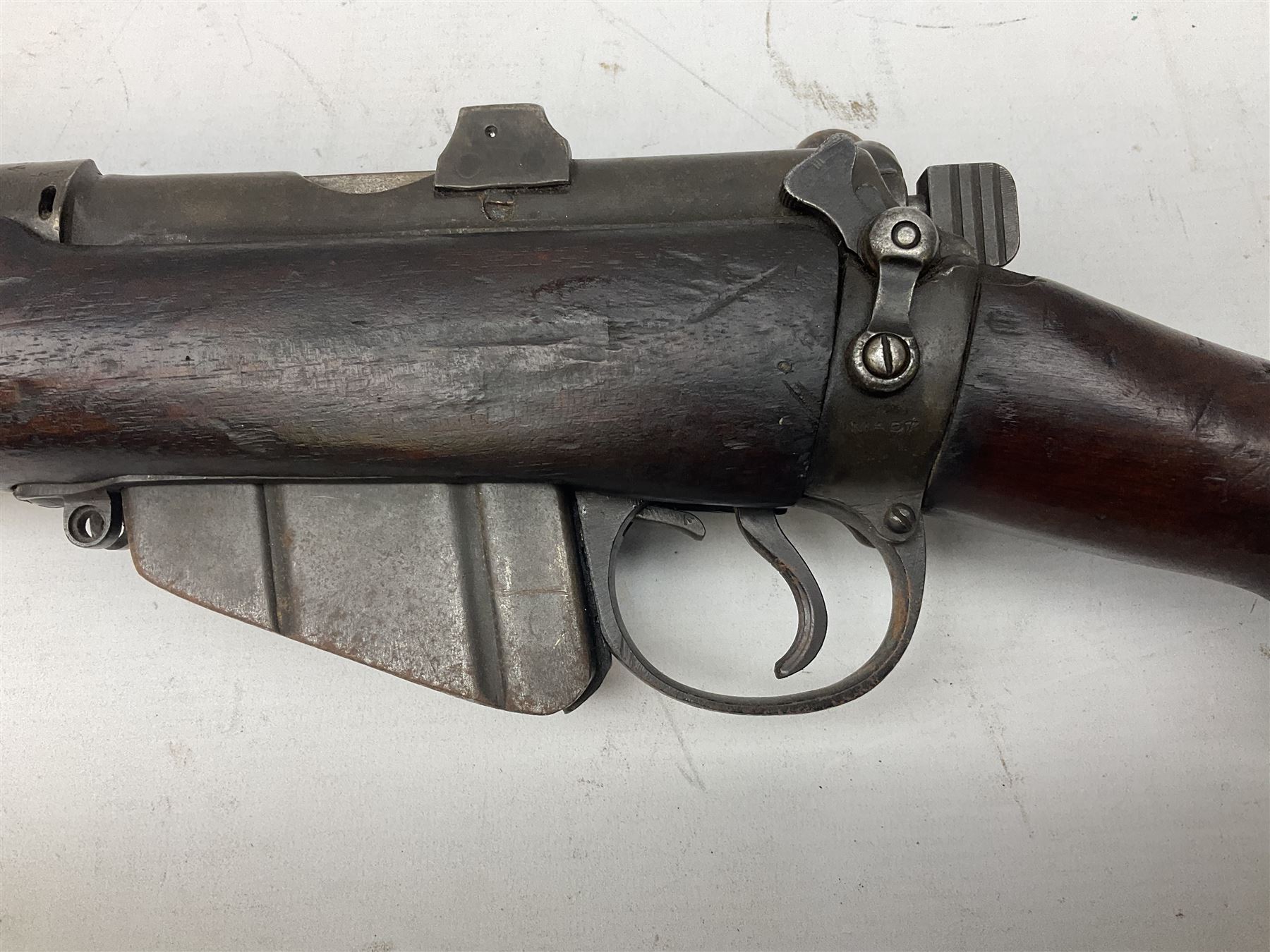 WW1 Lee Enfield SMLE bolt-action rifle, dated 1918, with single barrel band and bayonet fitting L113cm FIREARMS CERTIFICATE REQUIRED OR RFD