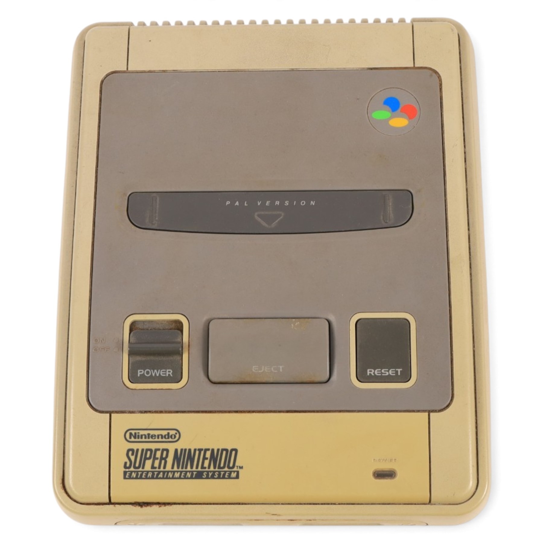 Super Nintendo Entertainment System console, three controllers including a Sprint Pad, a Nintendo Game Cube controller and a collection of SNES games, comprising Mystic Quest Legend, Flashback, Super Swiv, Eek The Cat, Street Fighter II, Dragons Lair, Jurassic Park Part II, Equinox, Donkey Kong Country, Super Mario World, Stunt Race, Super Tennis, Primal Rage, Alien 3, Starwing and F-Zero, all unboxed 
