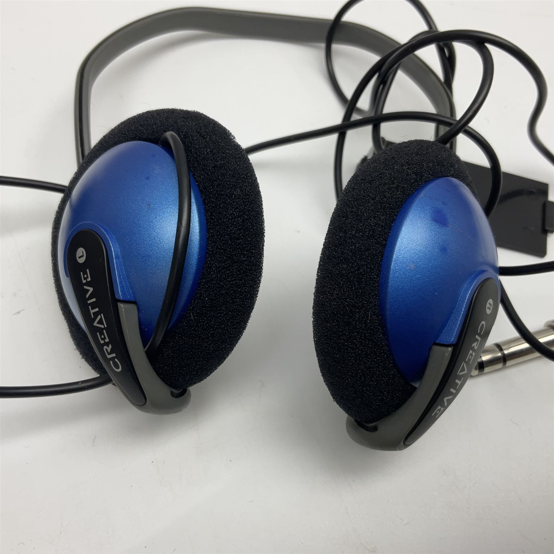 Aria Sinsonido mahogany electric travel guitar, serial no.0502385 L86cm; in original gig bag with earphones and GM11 Minituner; together with Fender Sidekick Reverb 25 amplifier and Marshall MG Series 15DFX amplifier (3)