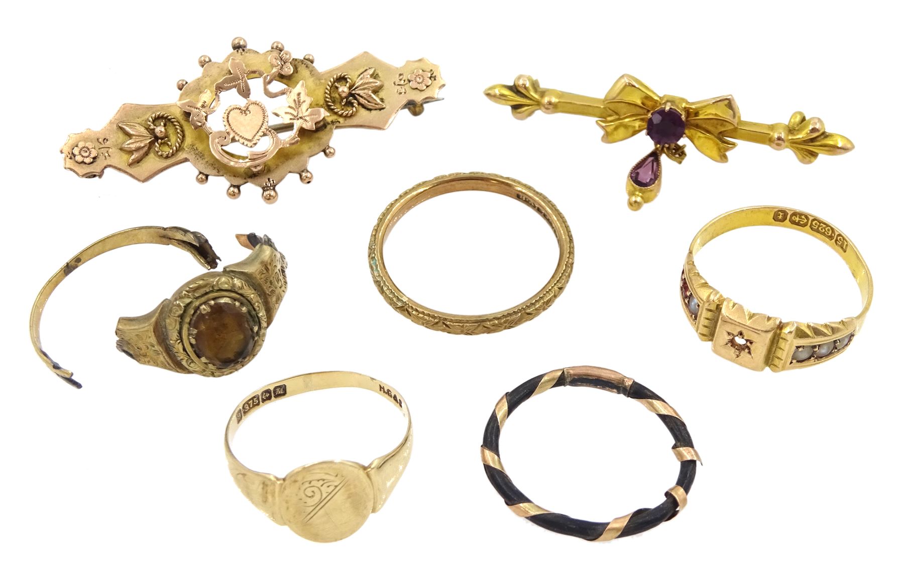 Edwardian gold amethyst blow brooch, gold signet ring, wedding band, elephant hair ring and brooch, all 9ct, and a Victorian 15ct gold ring, Birmingham 1893