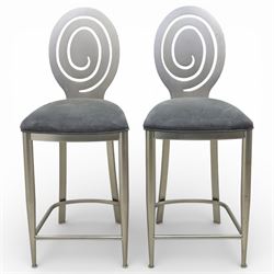 Ethan Allen - 'Radius' pair of stools and three chairs, metal pierced back with spiral cut out, plush blue velvet seat, raised on metal tapering supports