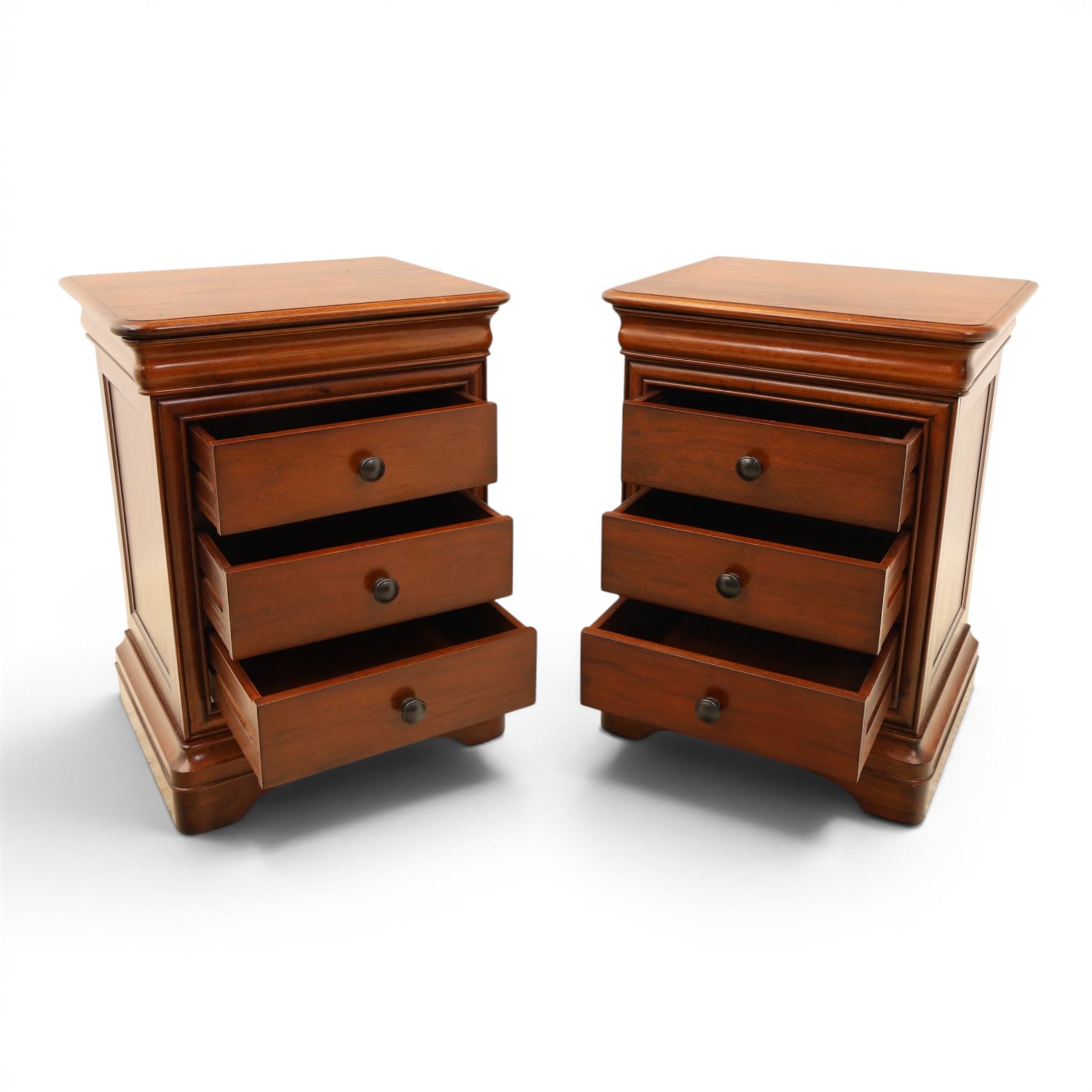 Willis & Gambier - mahogany pair of bedside cabinets, with frieze drawer with blue baize lined interior, panelled sides and three drawers raised on bracket feet