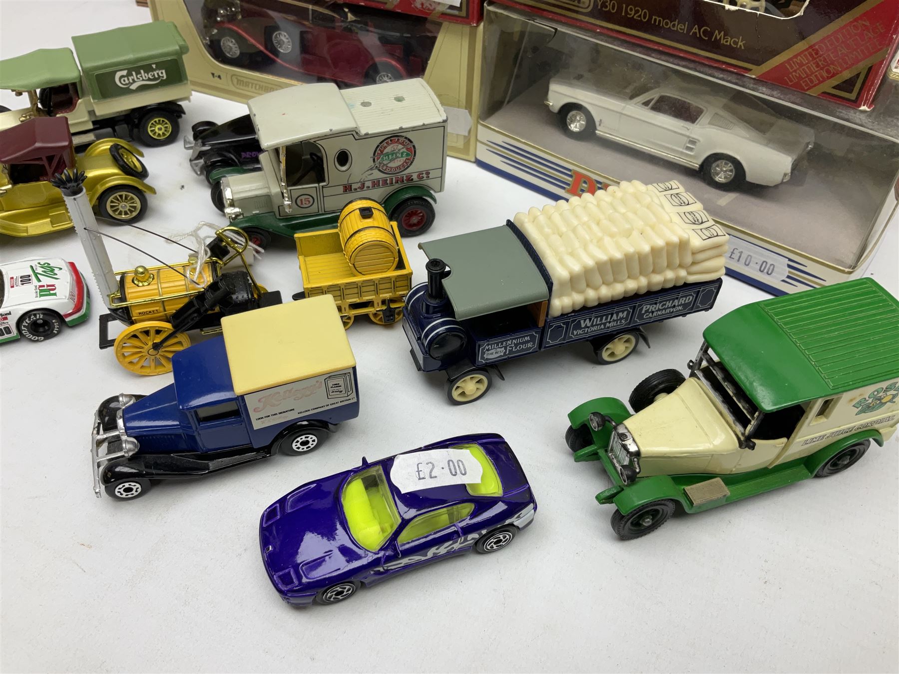 Matchbox - twelve Models of Yesteryear and two Dinky Collection die-cast models; all boxed; and quantity of unboxed Matchbox models 