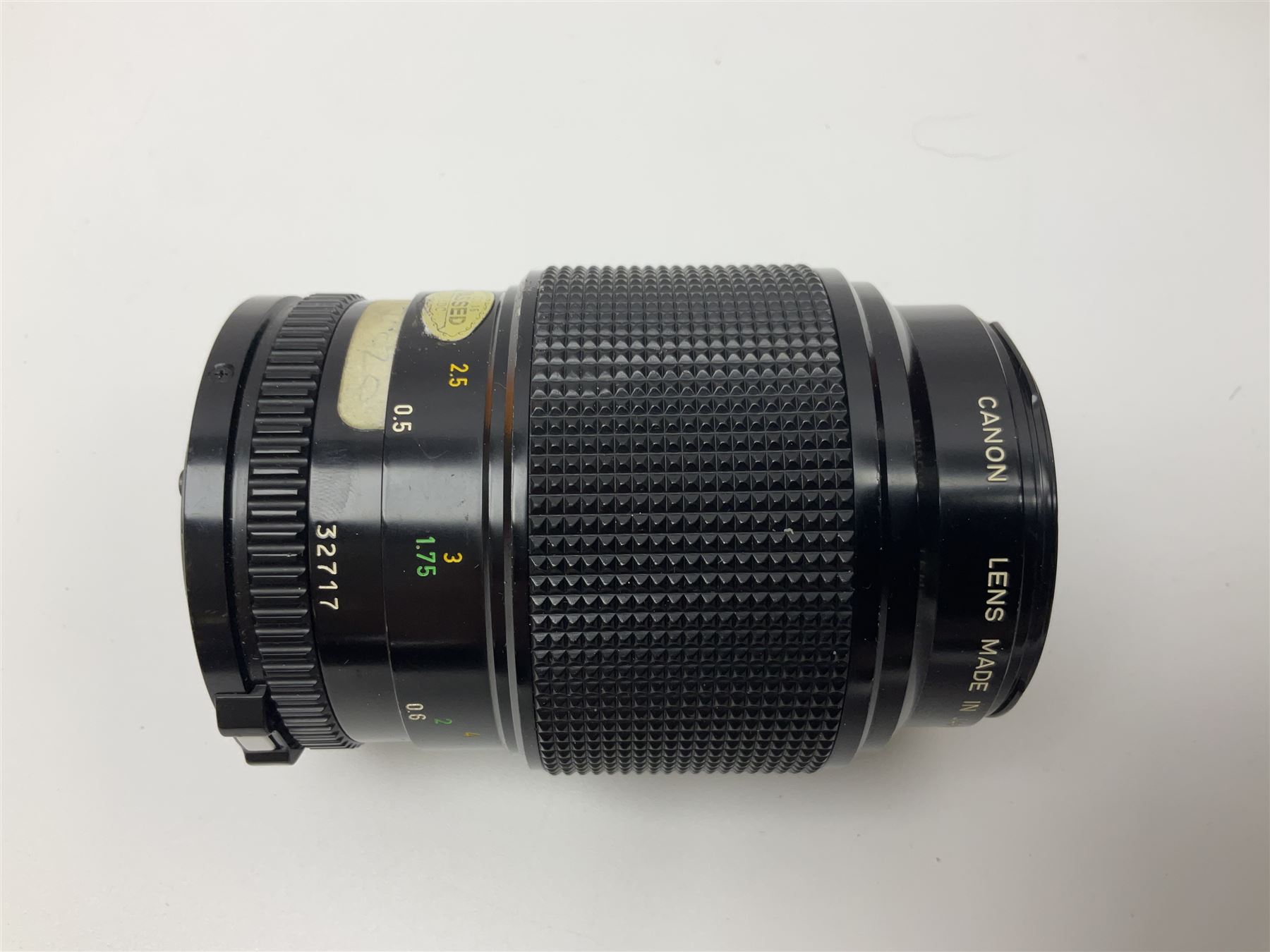 Four Minolta camera bodies, to include Dynax 500si, serial no. 94812651