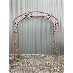 Bespoke blacksmiths made steel garden rose arbour - THIS LOT IS TO BE COLLECTED BY APPOINTMENT FROM DUGGLEBY STORAGE, GREAT HILL, EASTFIELD, SCARBOROUGH, YO11 3TX