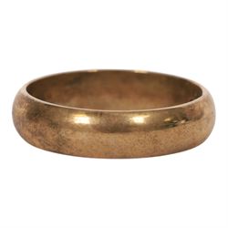 9ct gold wedding band, hallmarked 