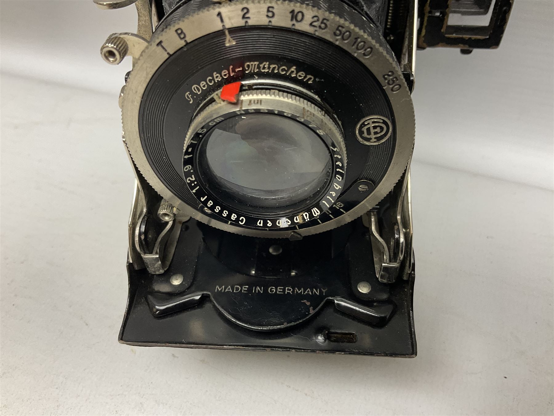 F | Cameras, Photography & Communications Equipment | 67001